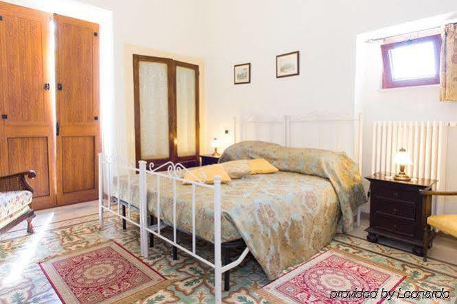 Masseria Cesarina B&B 卡斯特拉纳格罗泰 外观 照片